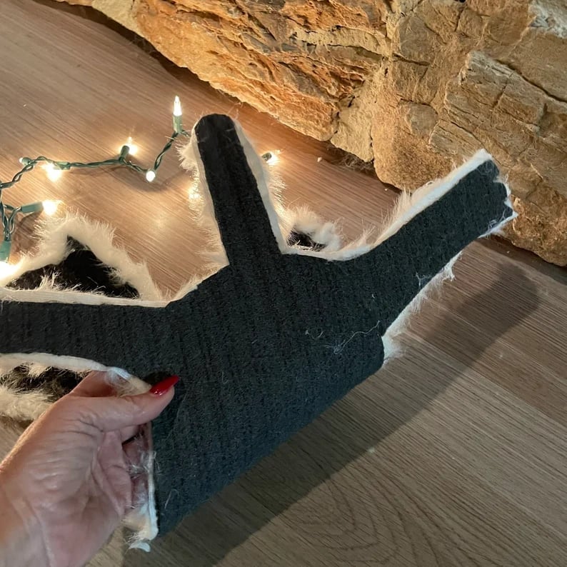 puffed up cat rug - Funny Christmas Gift